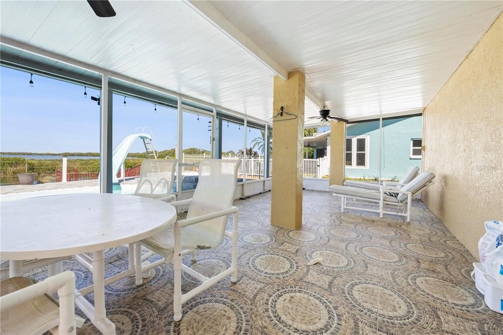 Dining room, Interior, Sun Room, Water