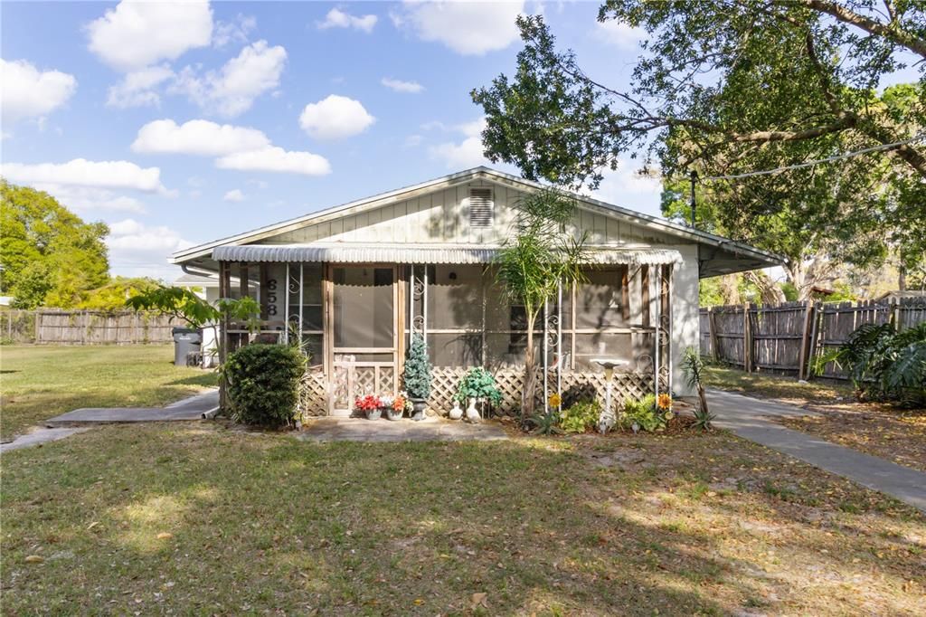 Backyard, Exterior