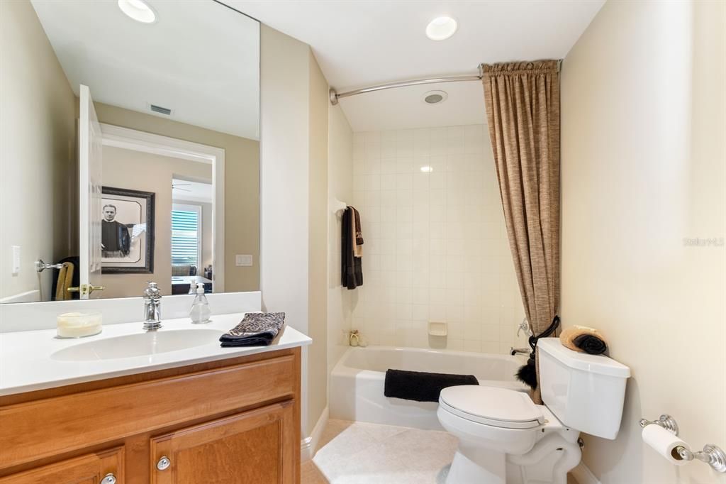 Bathroom, Interior, Recessed Lighting