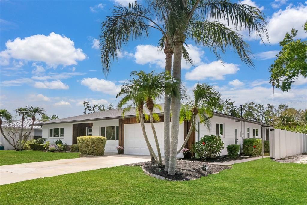 Attached, Backyard, Exterior, Facade, Ranch