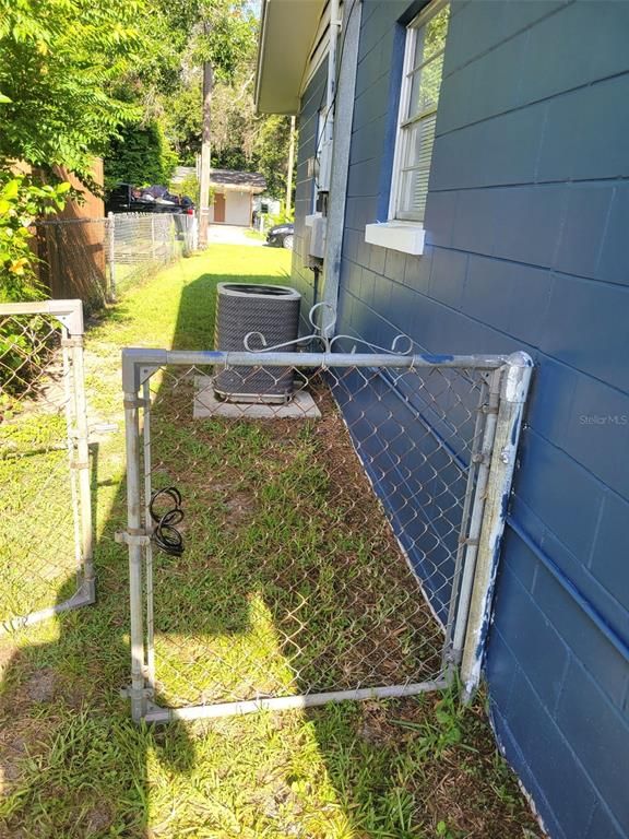Backyard, Exterior