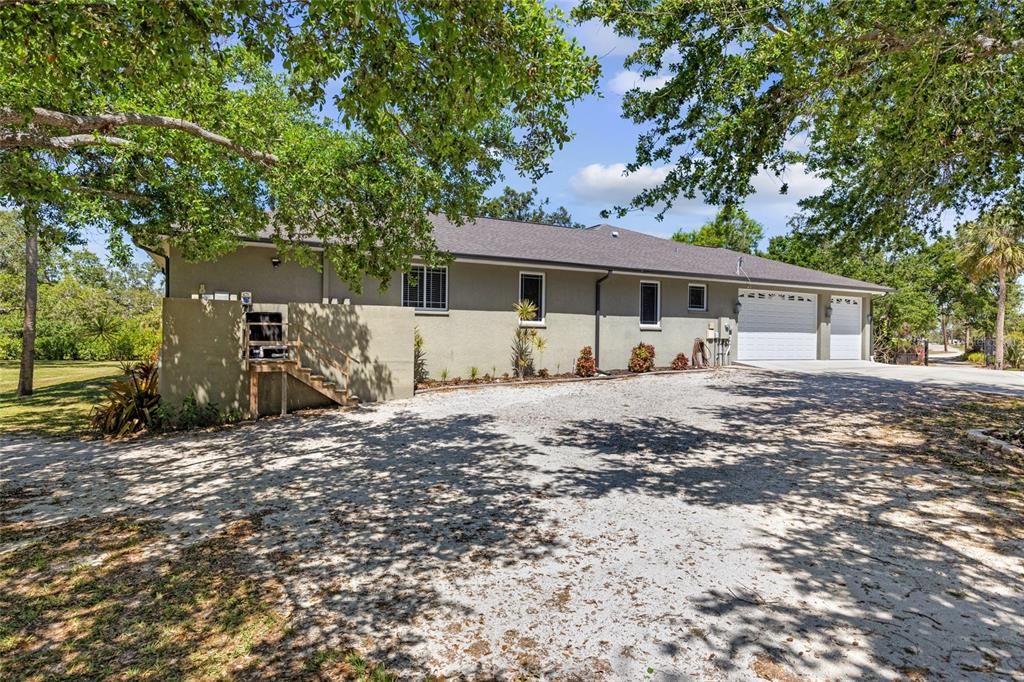 Backyard, Exterior