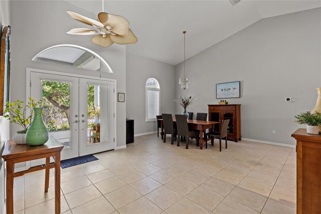 Dining room, Interior, Pendant Lights