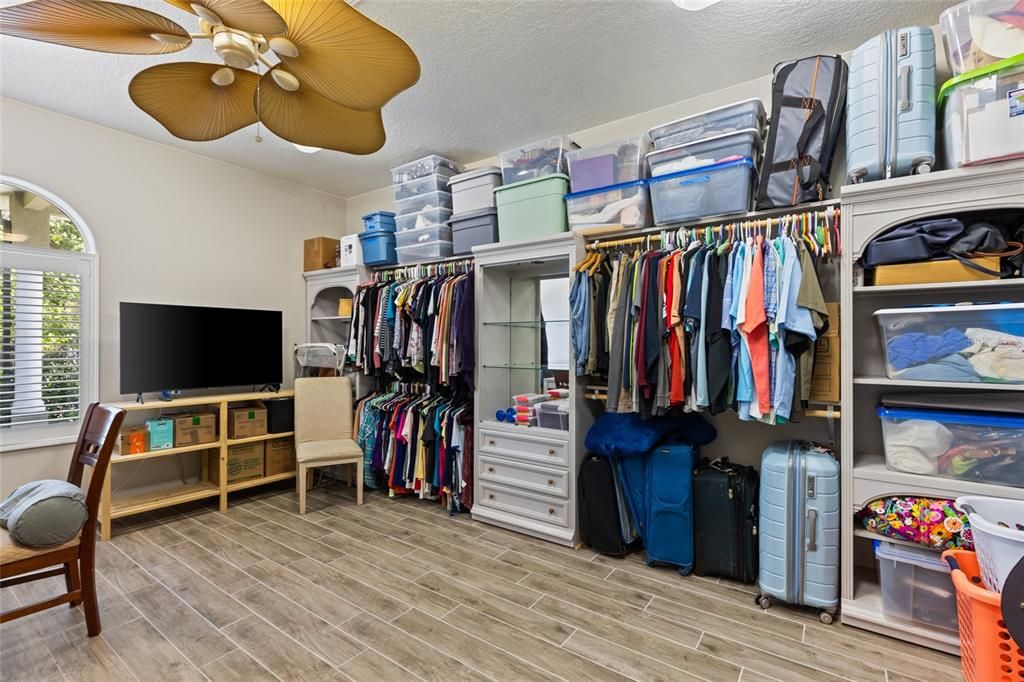 Interior, Walk-in Closets, Wood Texture Flooring