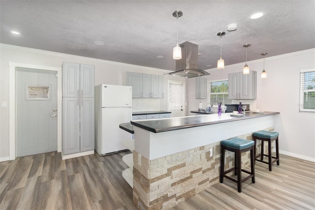 Interior, Kitchen, Pendant Lights, Recessed Lighting, Wood Texture Flooring