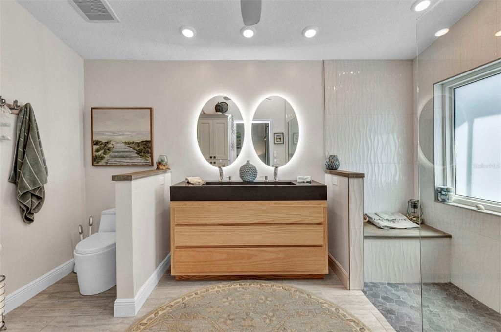 Bathroom, Interior, Recessed Lighting