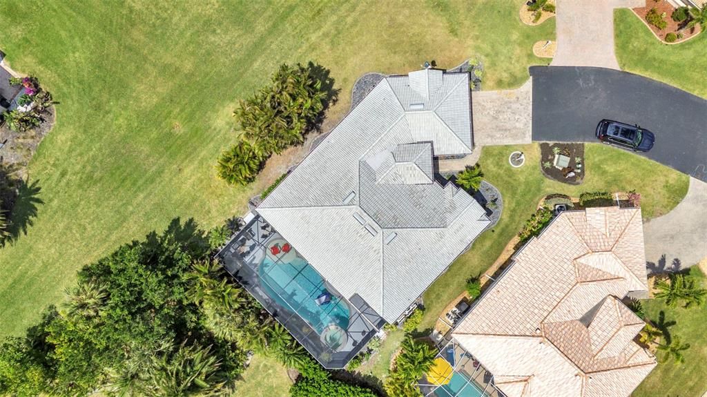 Exterior, Drone