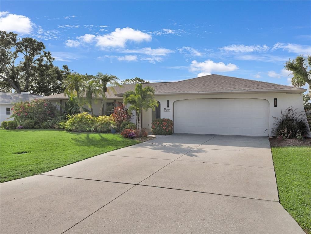 Attached, Backyard, Exterior, Facade, Ranch