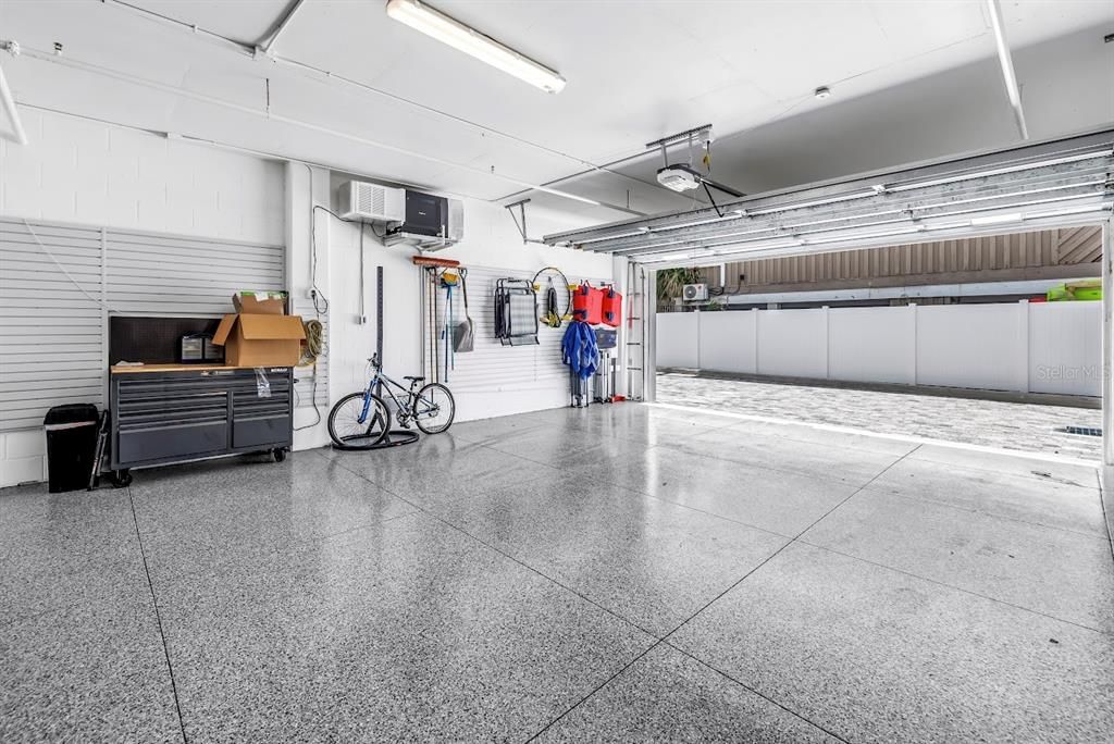 Garage, Interior
