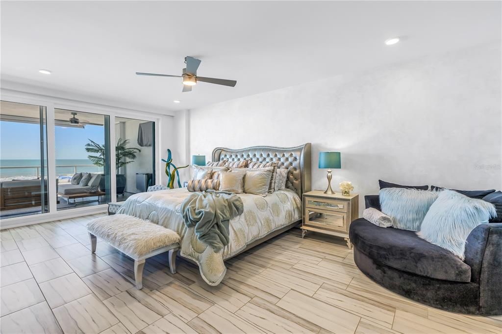 Bedroom, Interior, Recessed Lighting, Water, Wood Texture Flooring