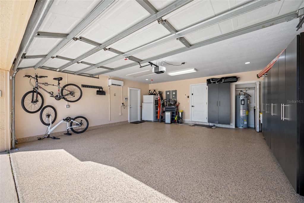 Garage, Interior