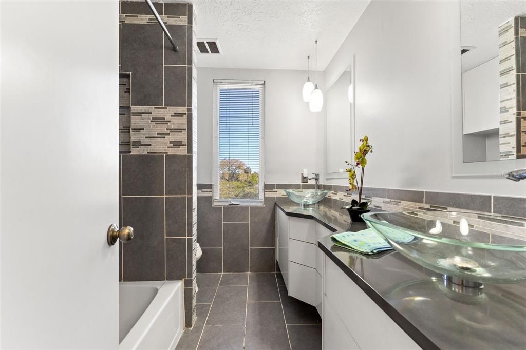 Bathroom, Interior, Pendant Lights
