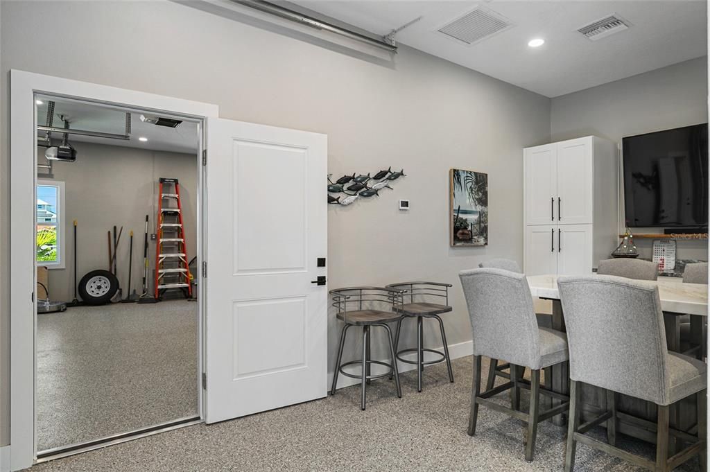 Dining room, Interior, Recessed Lighting