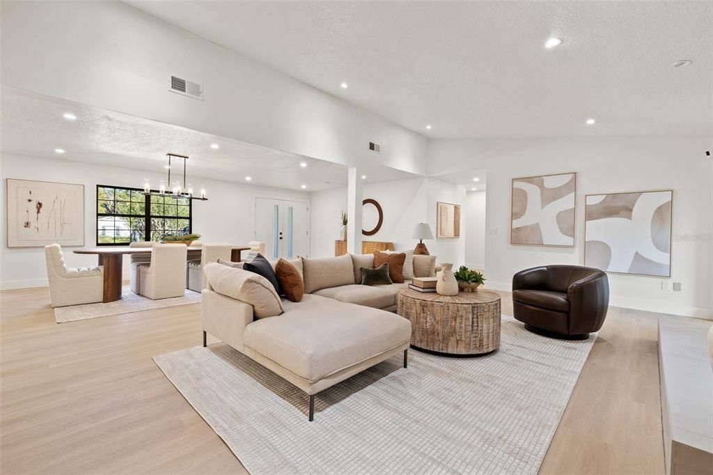 Dining room, Interior, Living room, Pendant Lights, Recessed Lighting, Wood Texture Flooring