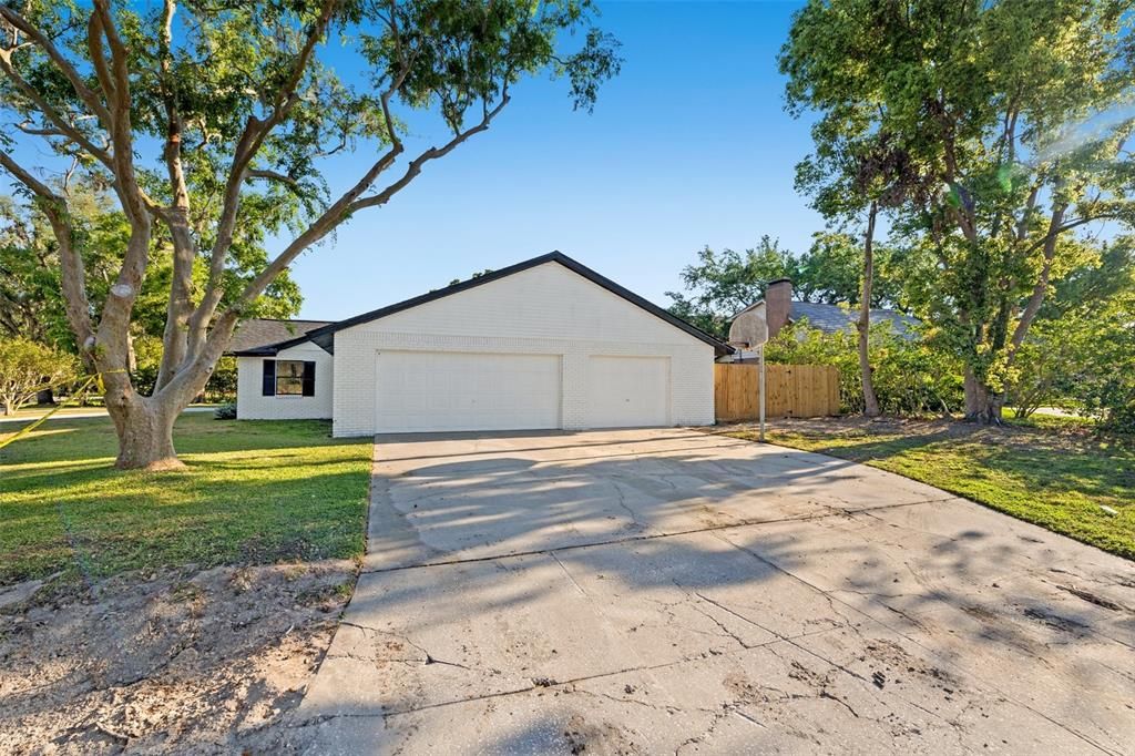 Backyard, Detached Garage, Exterior