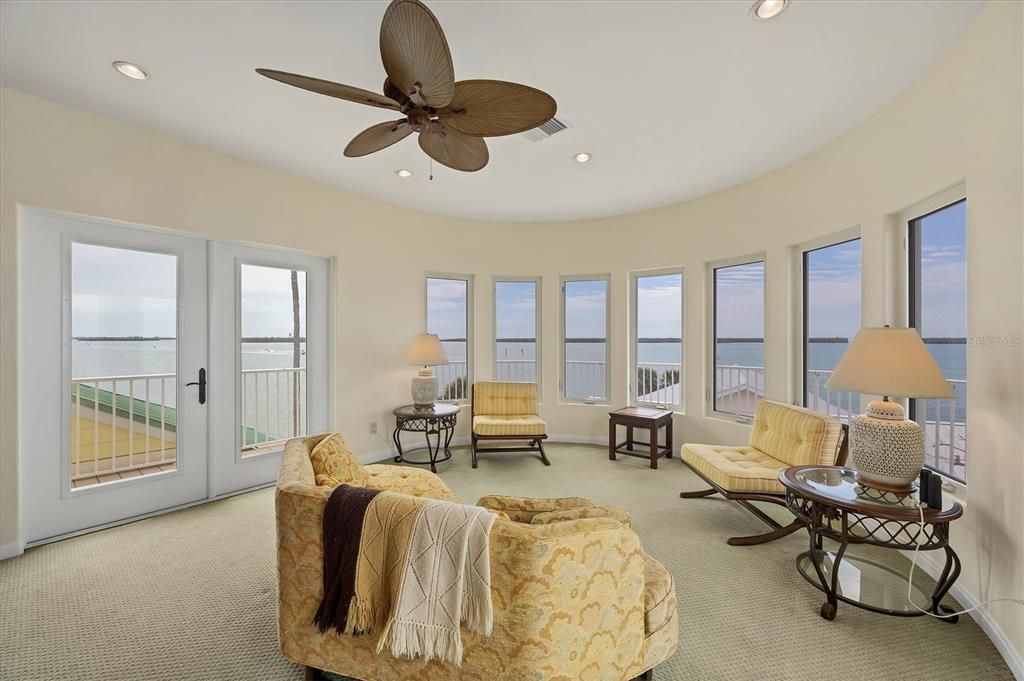 Interior, Living room, Recessed Lighting, Water