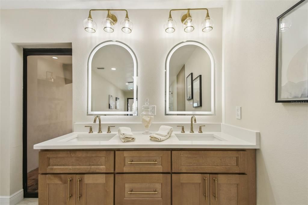 Bathroom, Dual Sink Vanities, Interior