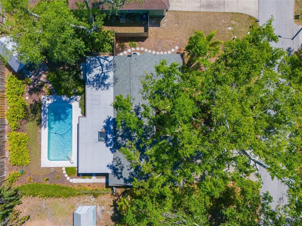 Exterior, Drone