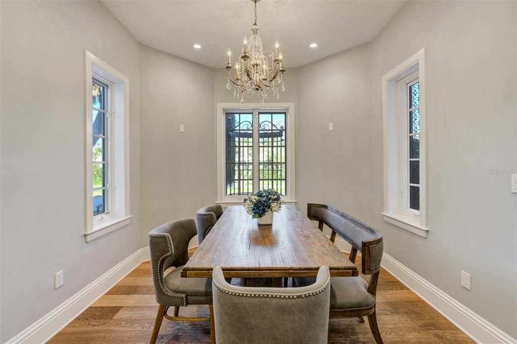 Chandelier, Dining room, Interior, Recessed Lighting, Wood Texture Flooring