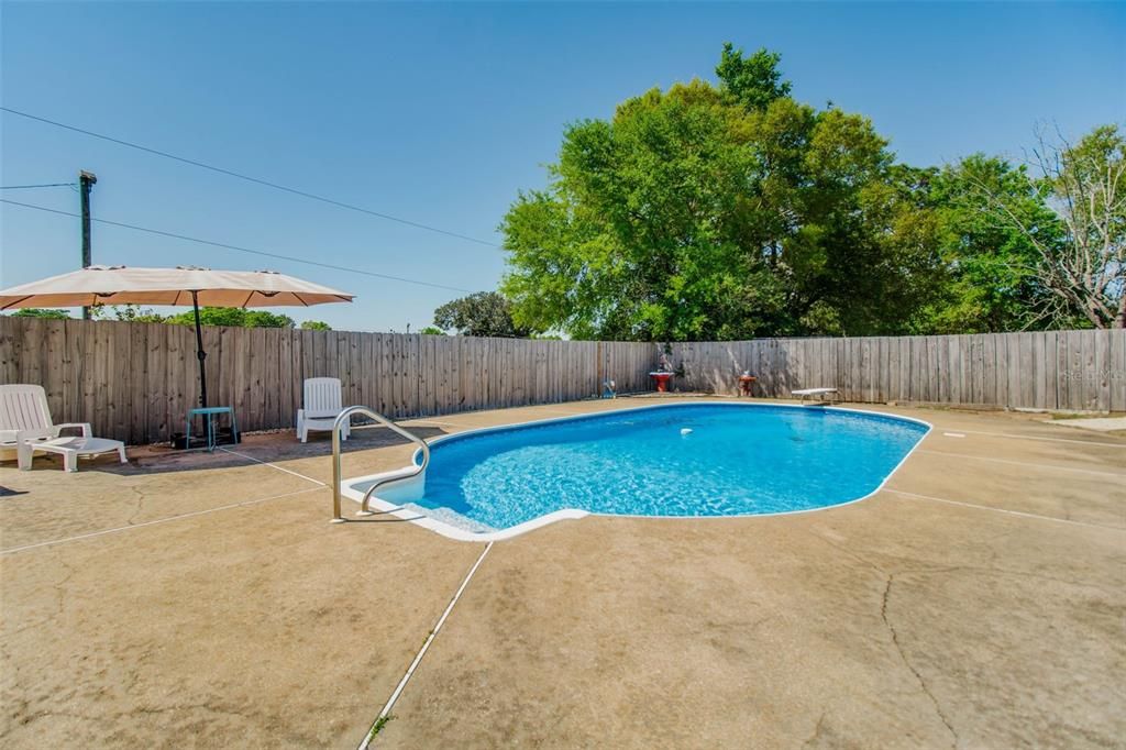 Exterior, Pool