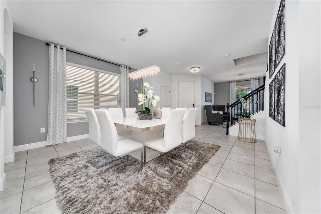 Chandelier, Dining room, Interior, Living room, Pendant Lights