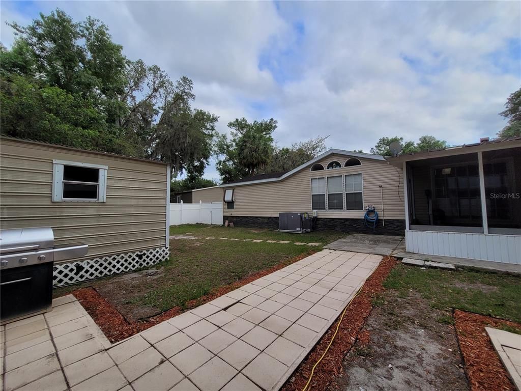 Backyard, Exterior