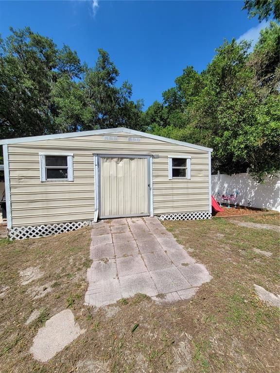 Backyard, Exterior