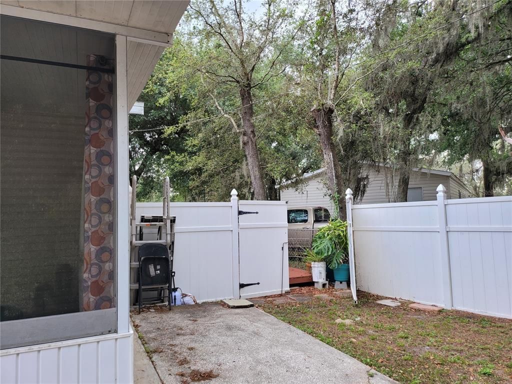 Backyard, Exterior