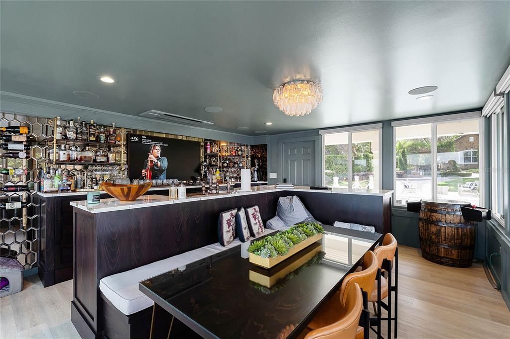 Chandelier, Dining room, Interior, Living room, Recessed Lighting, Wood Texture Flooring