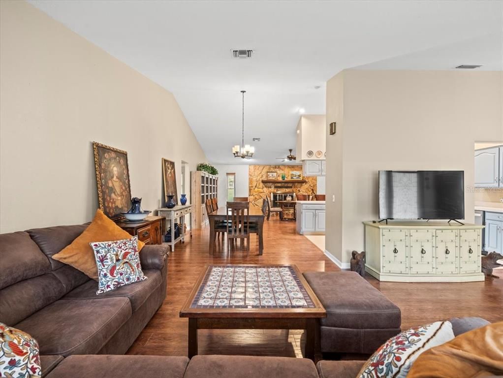 Chandelier, Dining room, Interior, Living room, Wood Texture Flooring