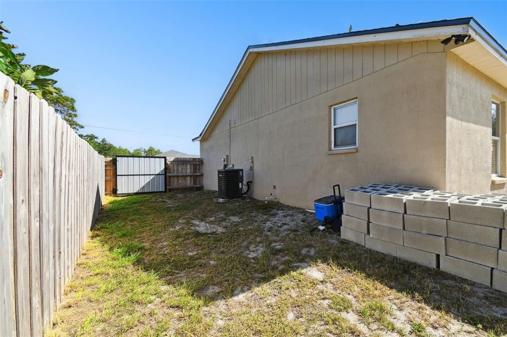 Backyard, Exterior