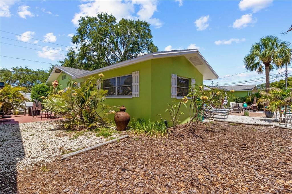 Backyard, Exterior