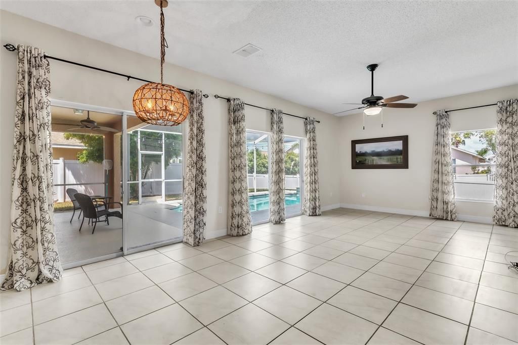 Chandelier, Empty room, Interior, Pendant Lights