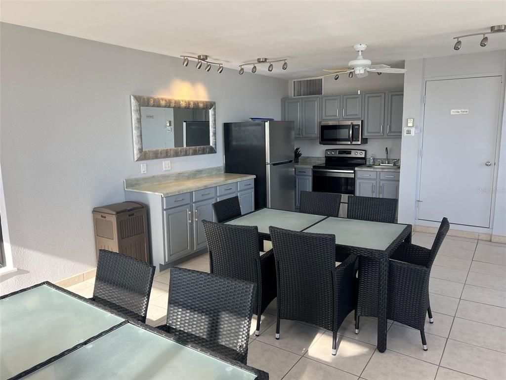 Dining room, Interior, Kitchen, Stainless Steel Appliances