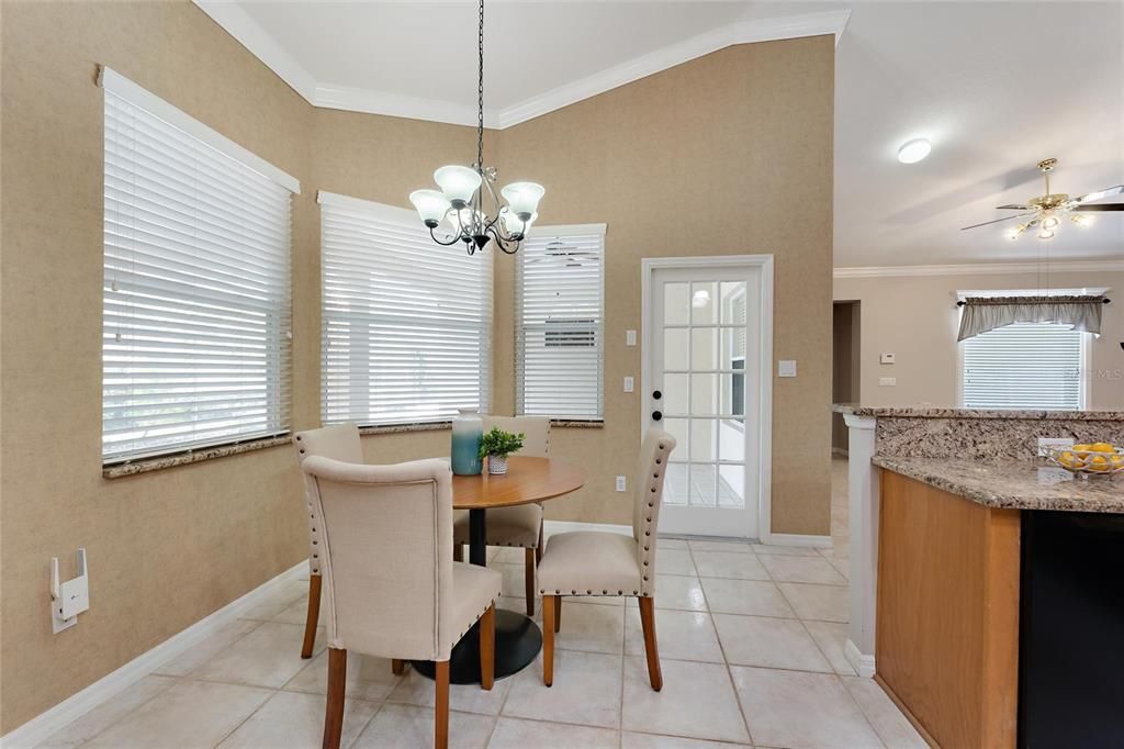 Chandelier, Dining room, Interior