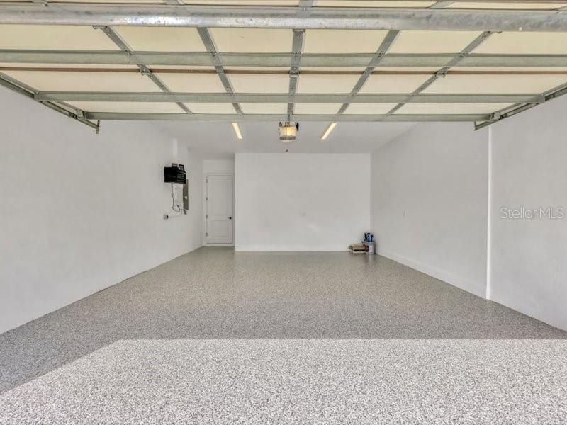Garage, Interior
