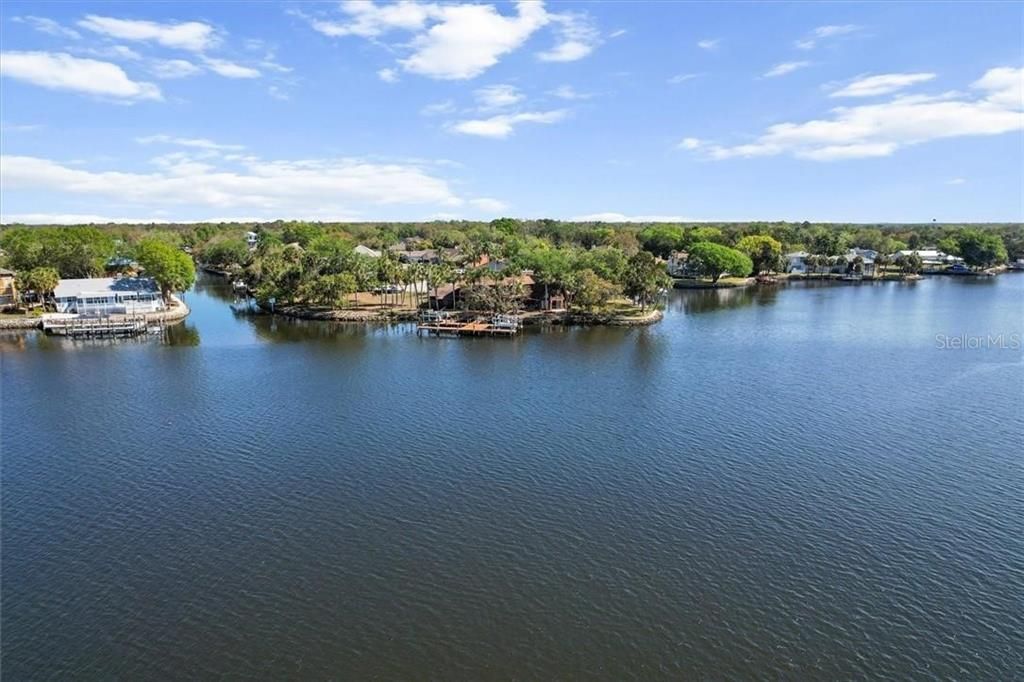 Exterior, Lake