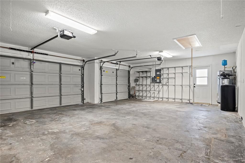 Garage, Interior