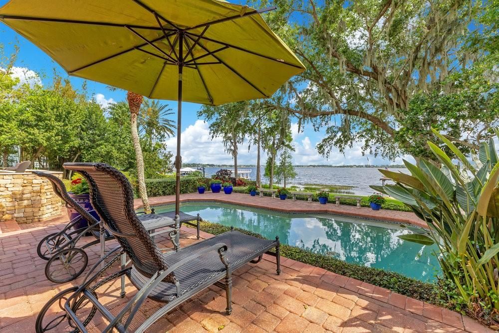 Exterior, Pool, Water