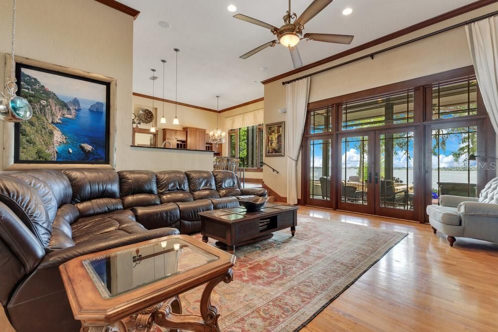 Interior, Living room, Pendant Lights, Recessed Lighting, Wood Texture Flooring