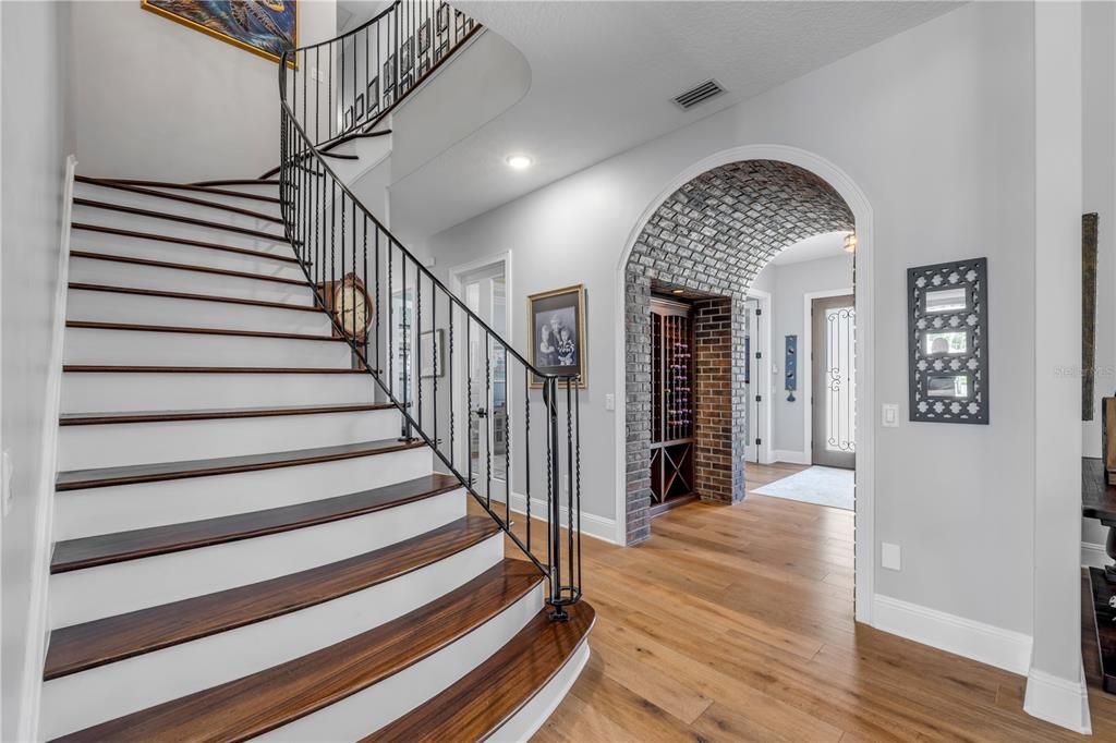 Interior, Recessed Lighting, Wood Texture Flooring