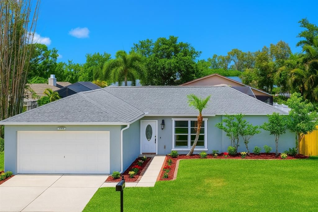 Attached, Exterior, Facade, Ranch