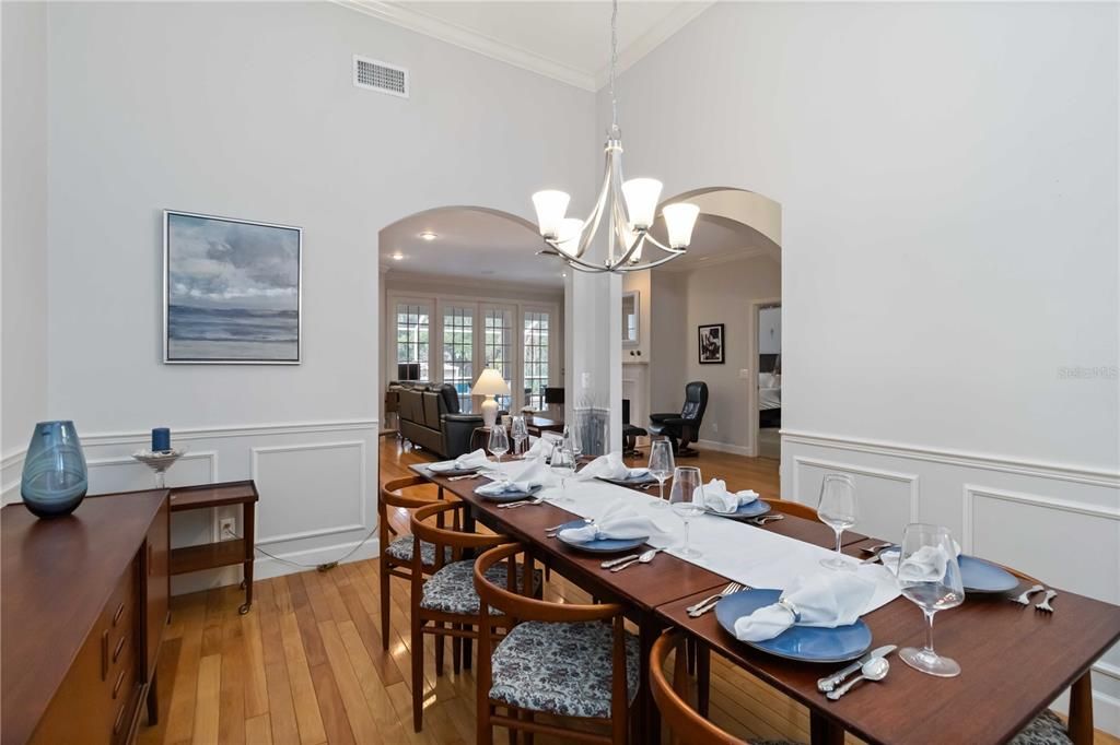 Chandelier, Dining room, Interior, Recessed Lighting, Wood Texture Flooring