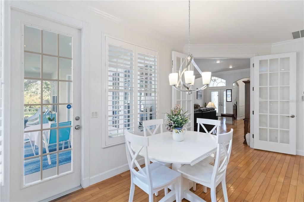 Chandelier, Dining room, Interior, Recessed Lighting, Wood Texture Flooring