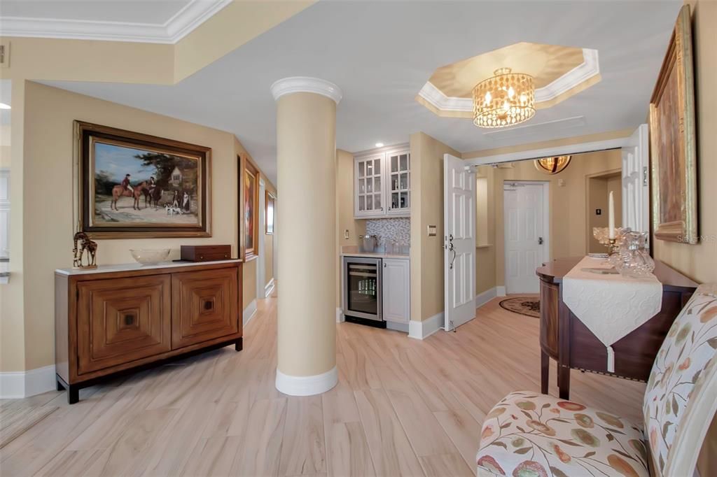 Chandelier, Dining room, Interior, Kitchen, Recessed Lighting, Wood Texture Flooring