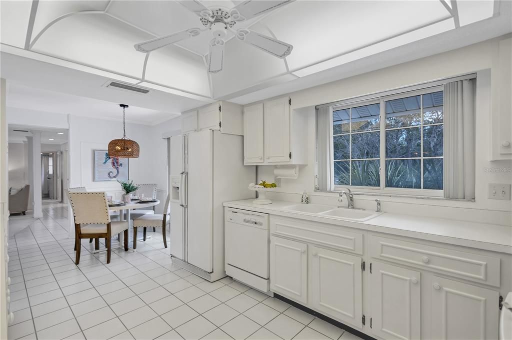 Dining room, Interior, Kitchen, Pendant Lights