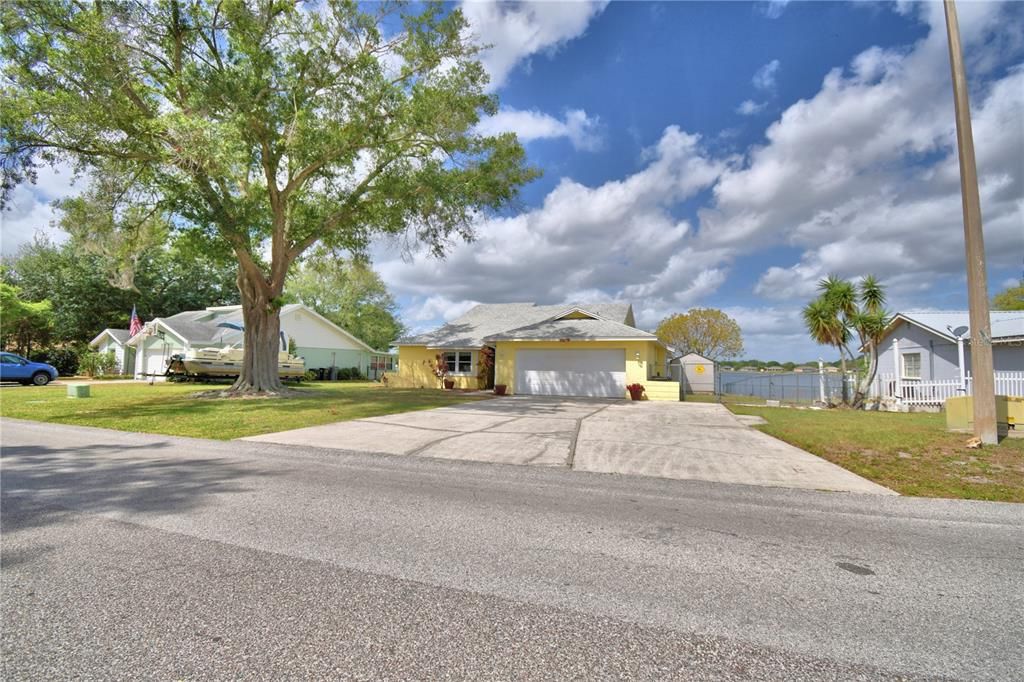 Attached, Detached Garage, Exterior, Facade, Ranch