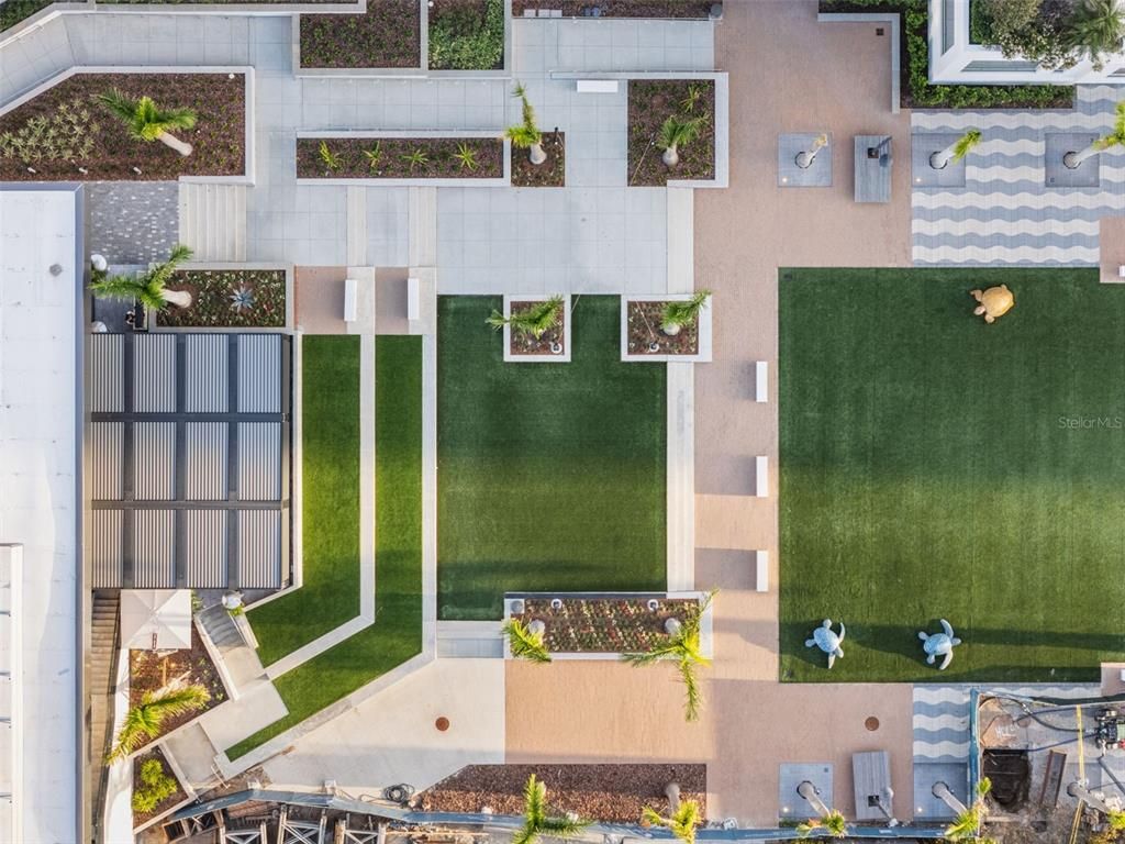 Exterior, Drone