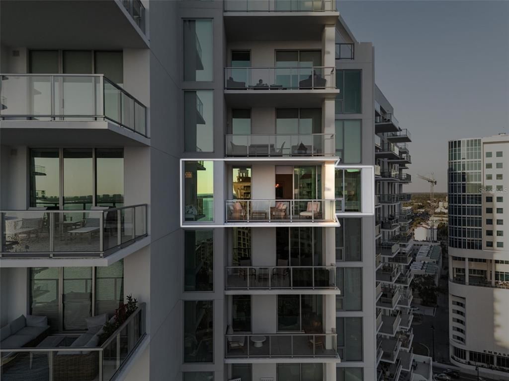 Exterior, Facade, Modern