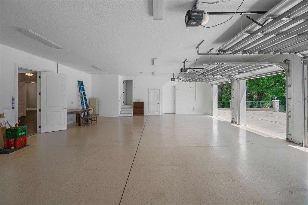 Garage, Interior